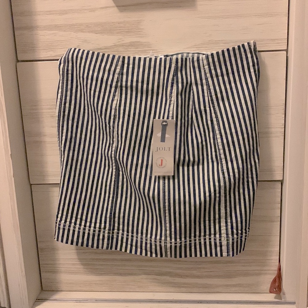 Fitted striped mini skirt